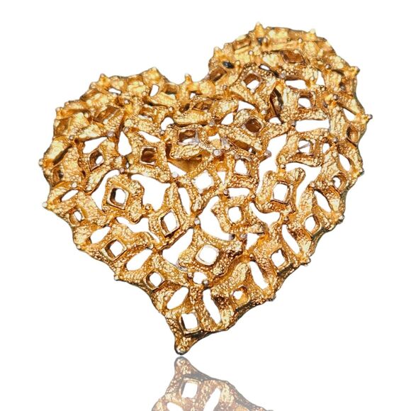 Vtg Gold Tone Heart Brooch Intricate Ornate Pin Unique Love Geometric Textured - Picture 1 of 10